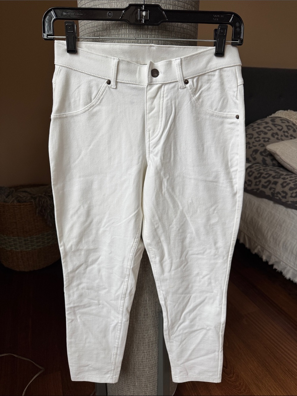 Women’s White Pull On Ankle Jeans - Slim Cropped Fit